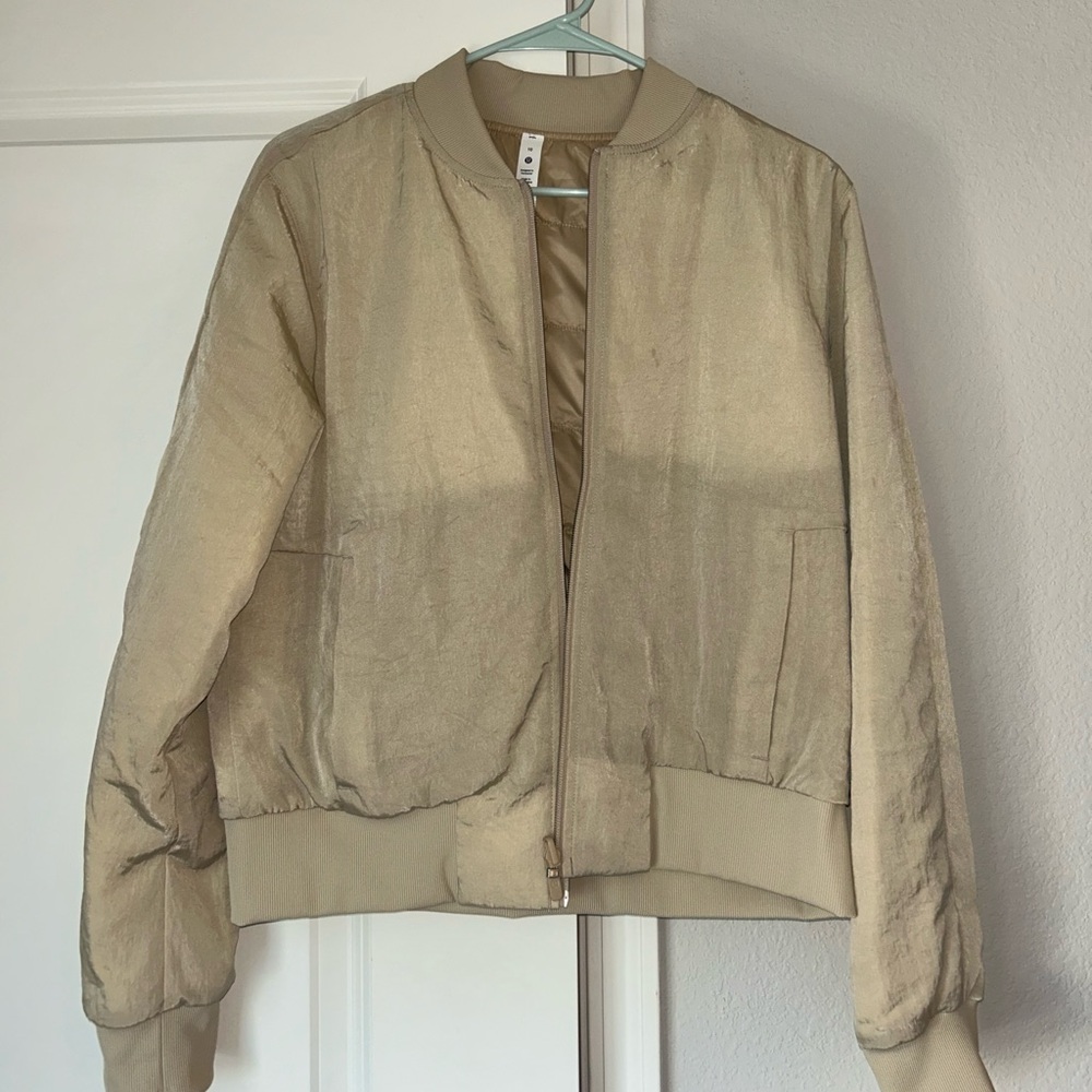 Lululemon Bomber jacket 
Tan/ gold